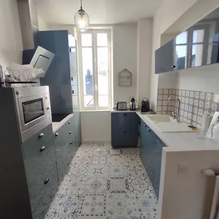 Maison Typique - Marche, Port Et La A 200m *