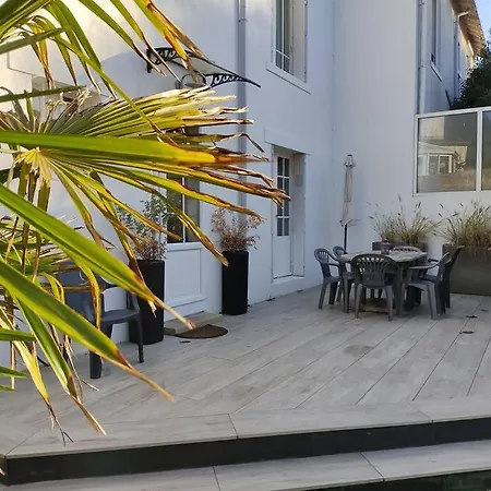 Holiday home Maison Typique - Marche, Port Et La A 200m *