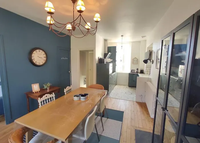 Holiday home Maison Typique - Marche, Port Et La A 200m *