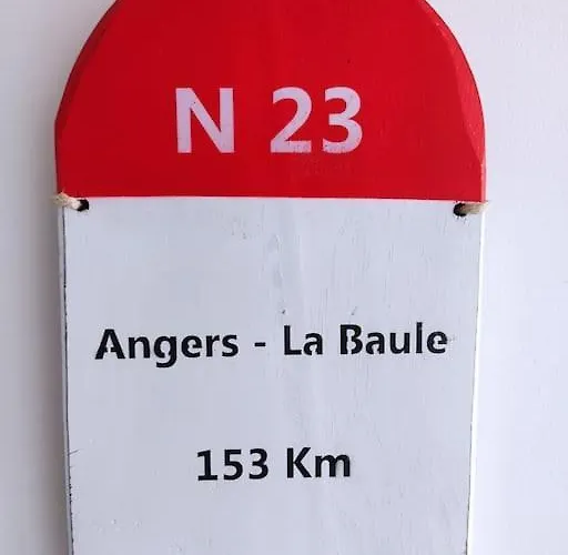 Maison Typique - Marche, Port Et La A 200m